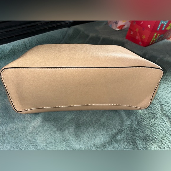 NWOT Tan Charming Charlie Handbag - Picture 6 of 9
